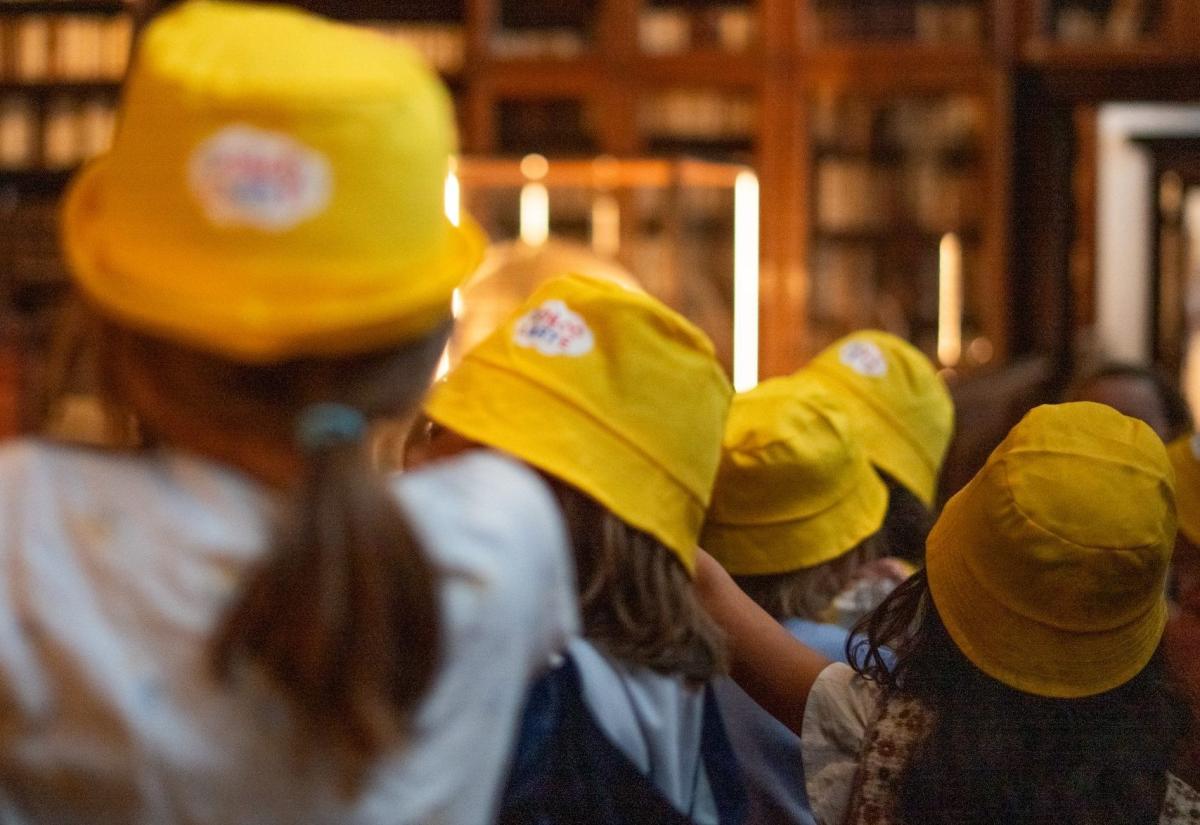 Gestolen juwelen: zomerkamp